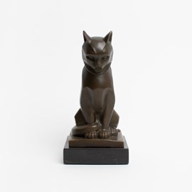 Bronze sculpture cat