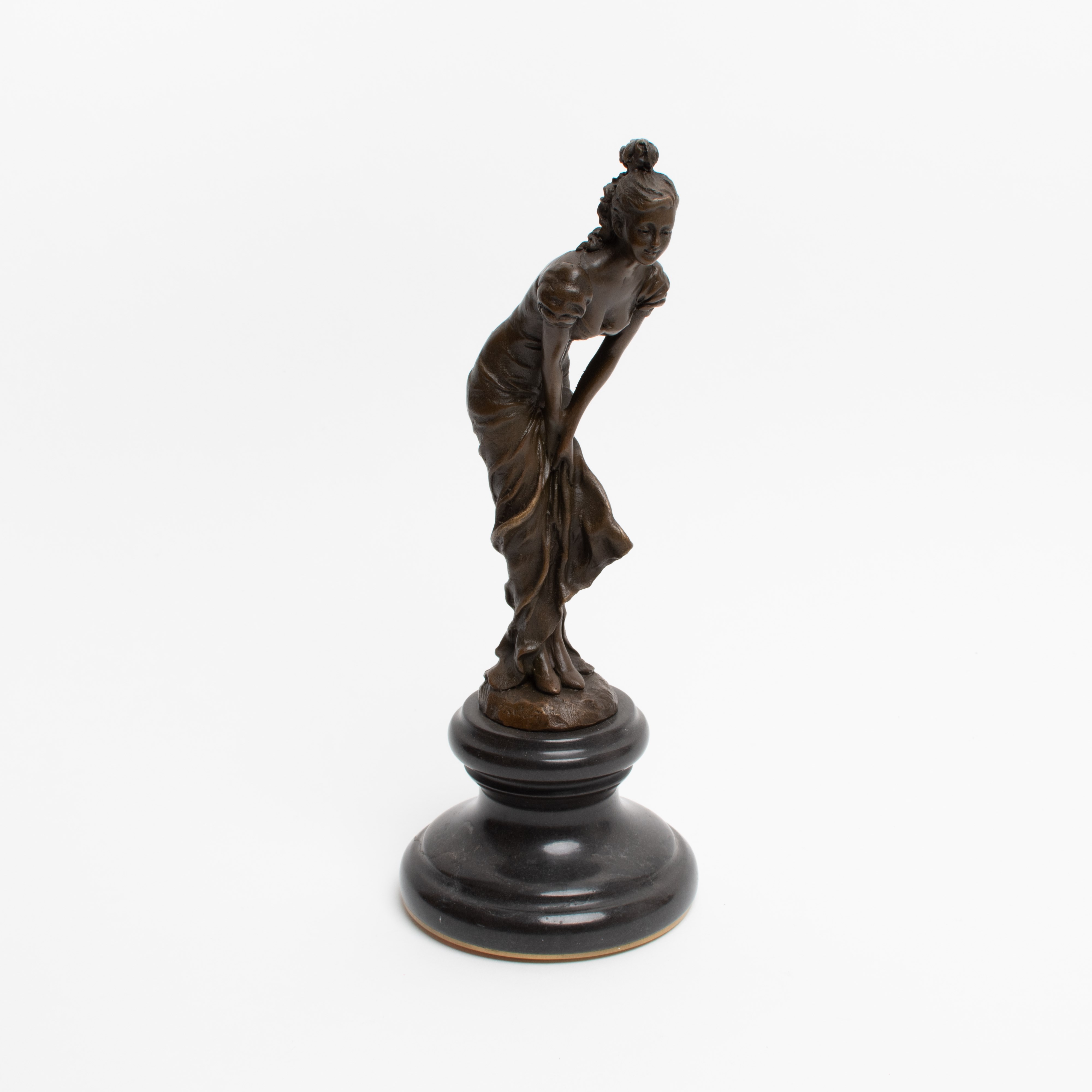Sculpture Tender