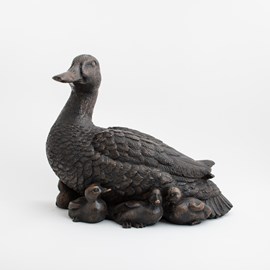 Bronze sculpture Duck with chicks