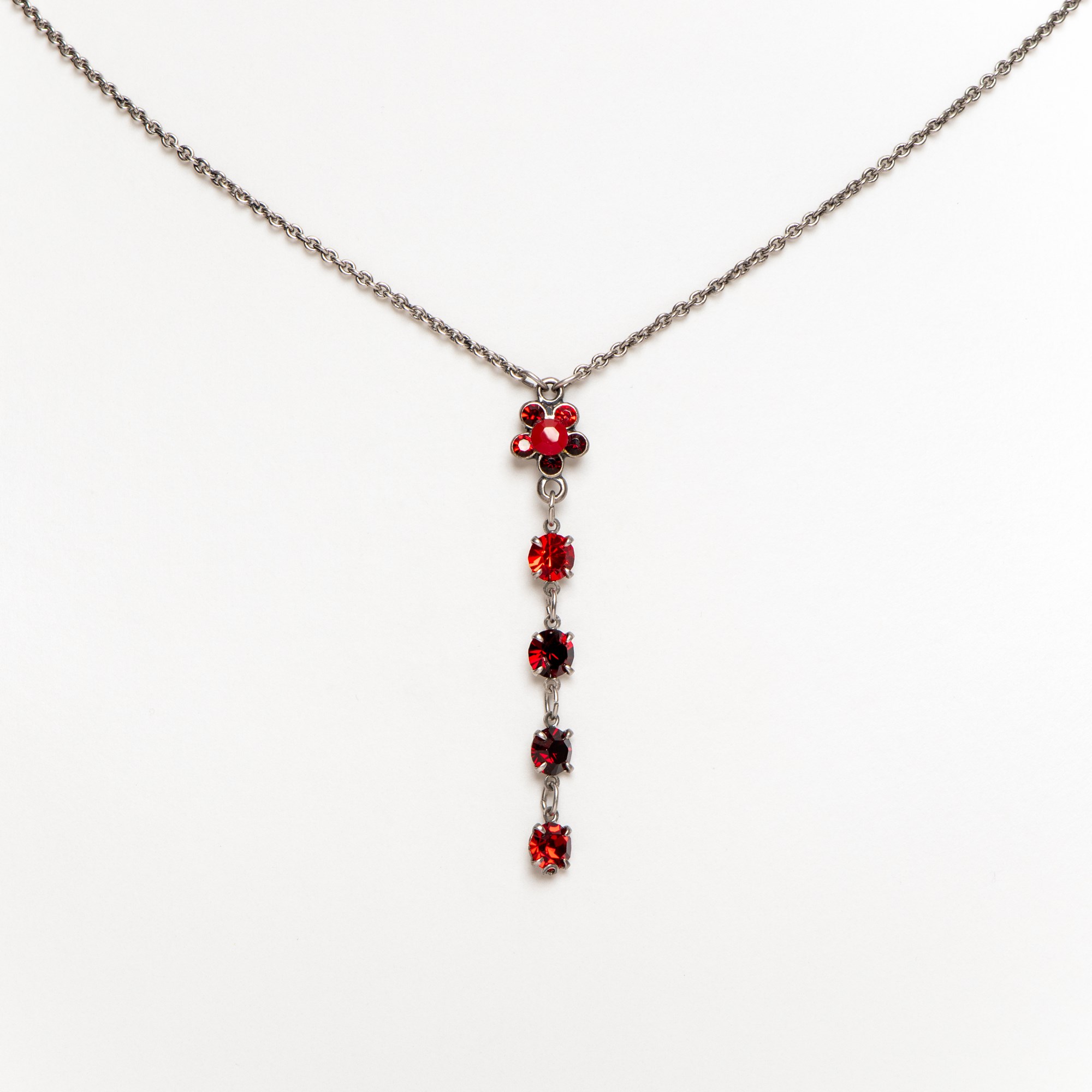 Long Flower Necklace in Shades of Red