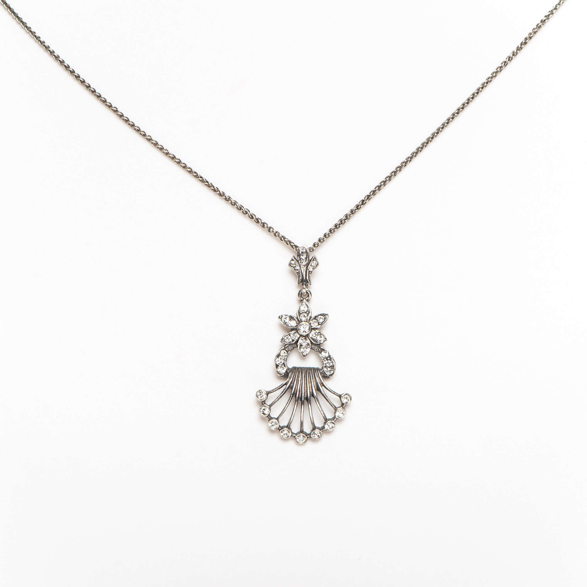 Pendant Shell with Swarovski Crystals