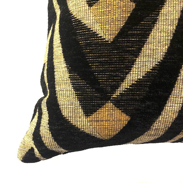 Cushion Parabola Wide