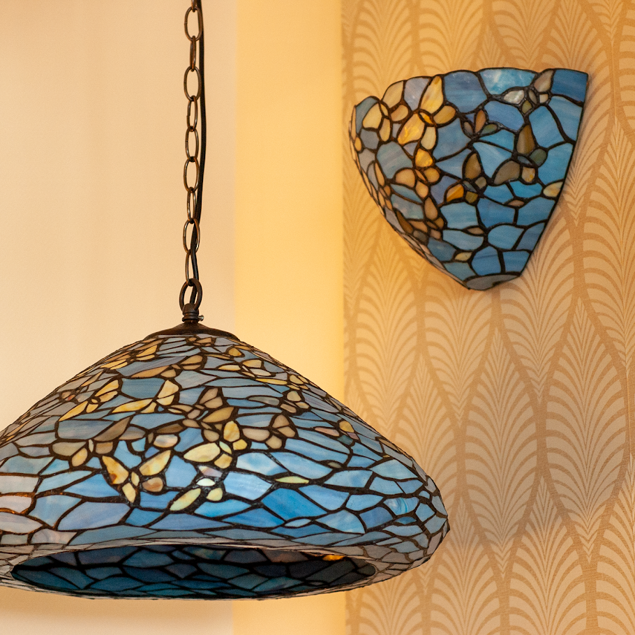 Tiffany Pendant Lamp Fly Away