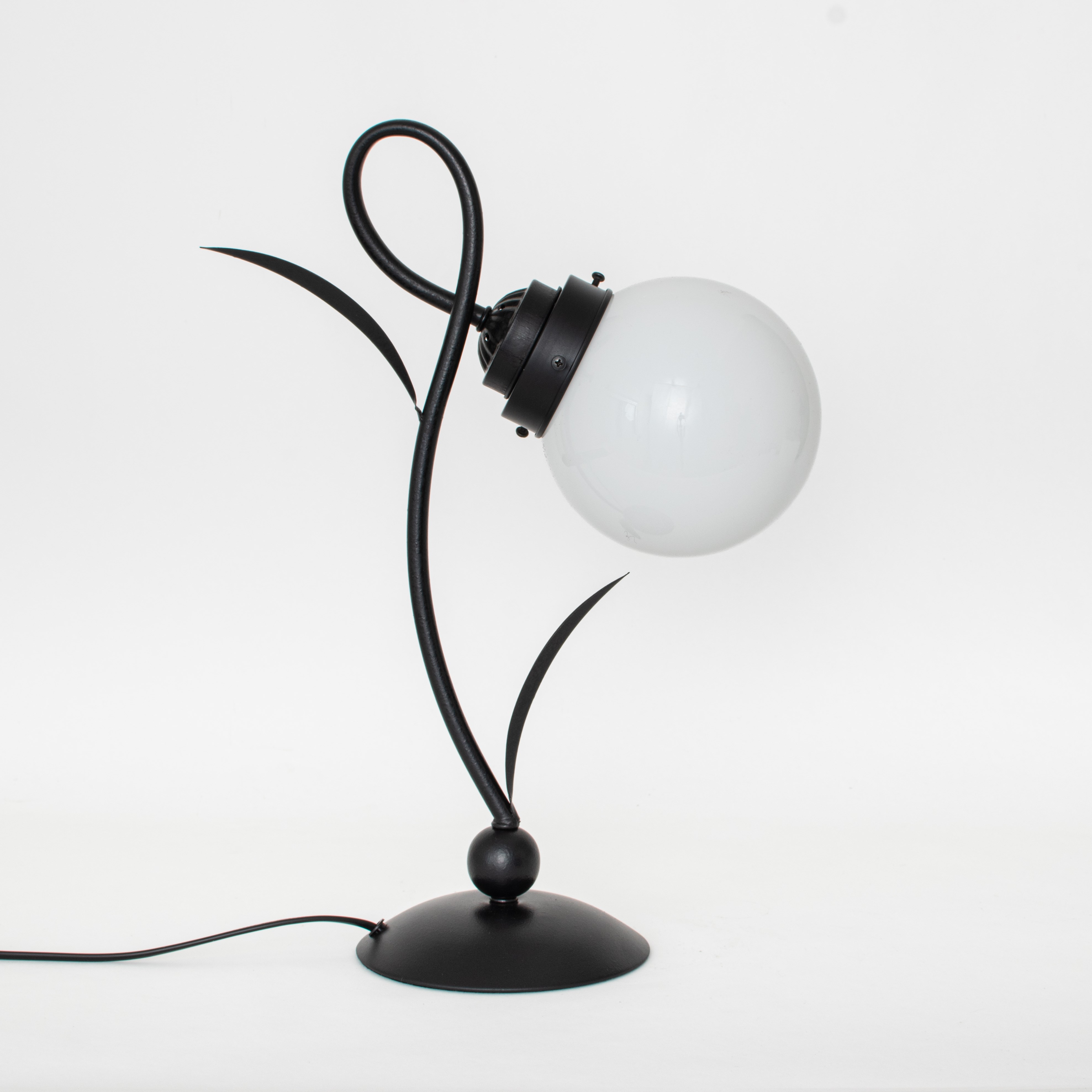 Lovely Table Lamp Globe 15 Moonlight