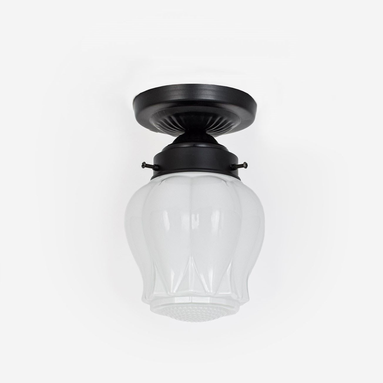voorbeeld van een van onze Ceiling Lamps