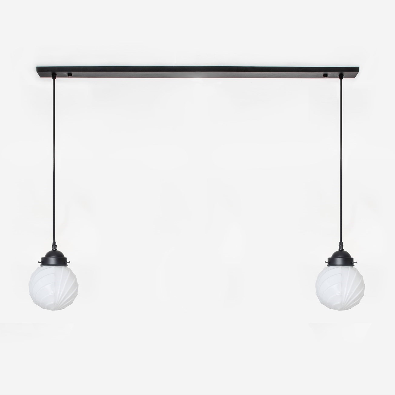 2 x Swingbulb on ceiling beam Moonlight