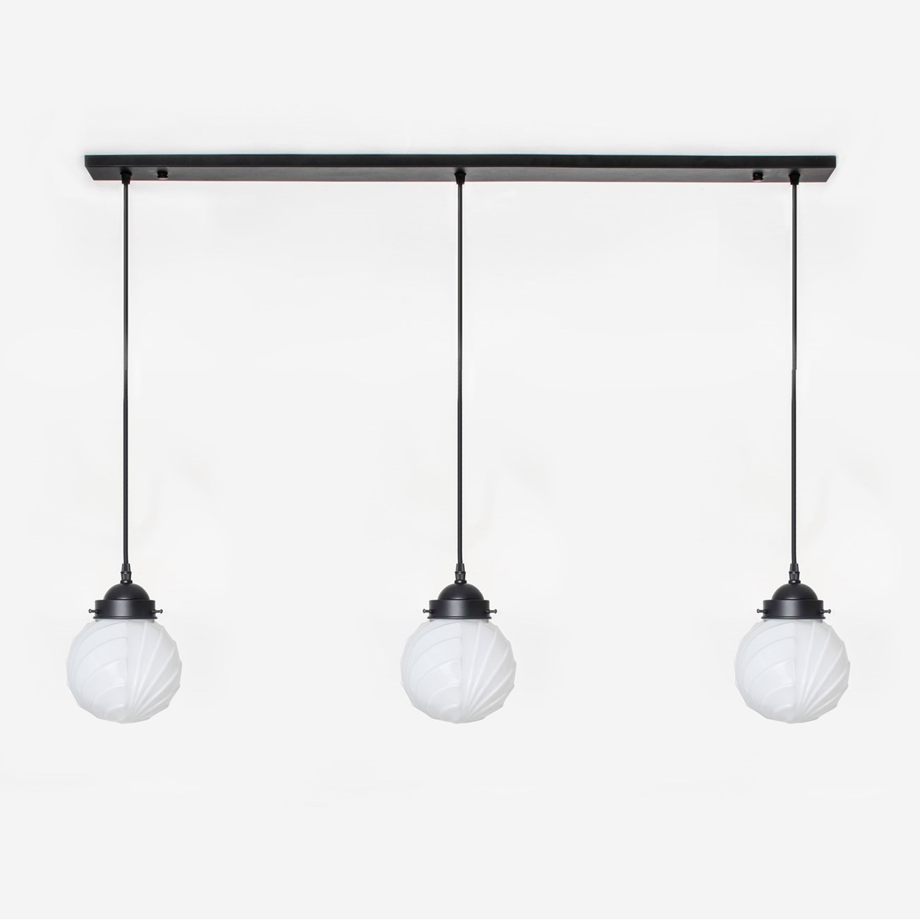 3 x Swingbulb on ceiling beam Moonlight