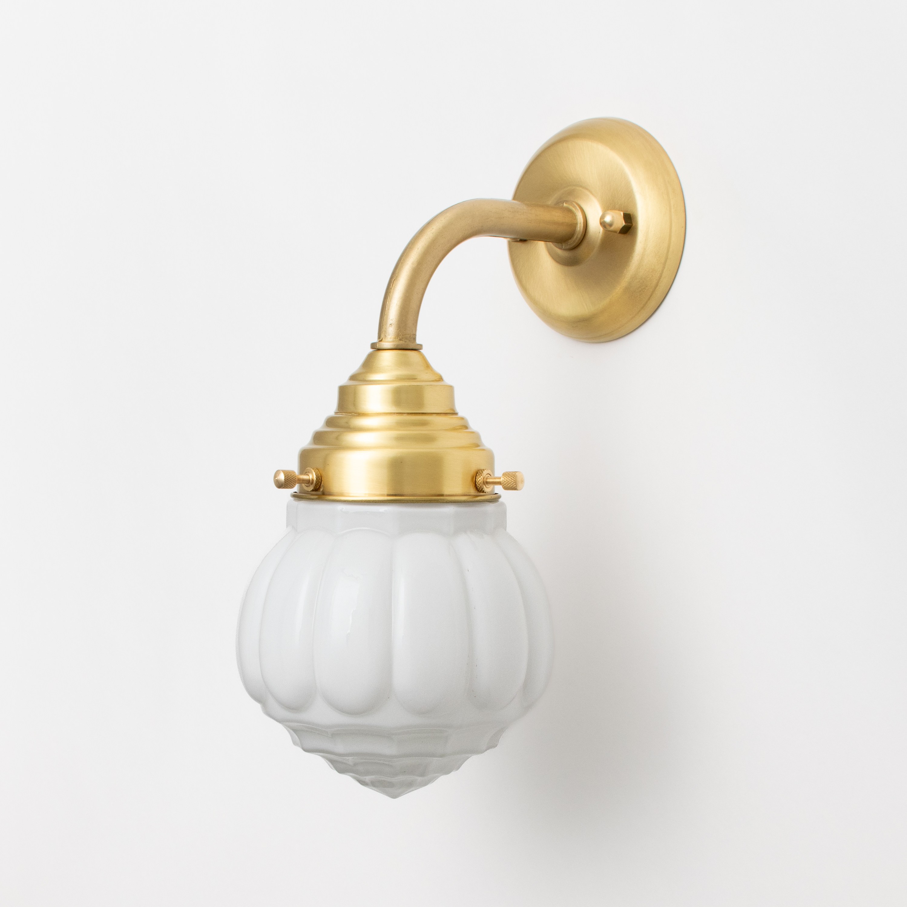 Wall lamp Wassail Curve Brass