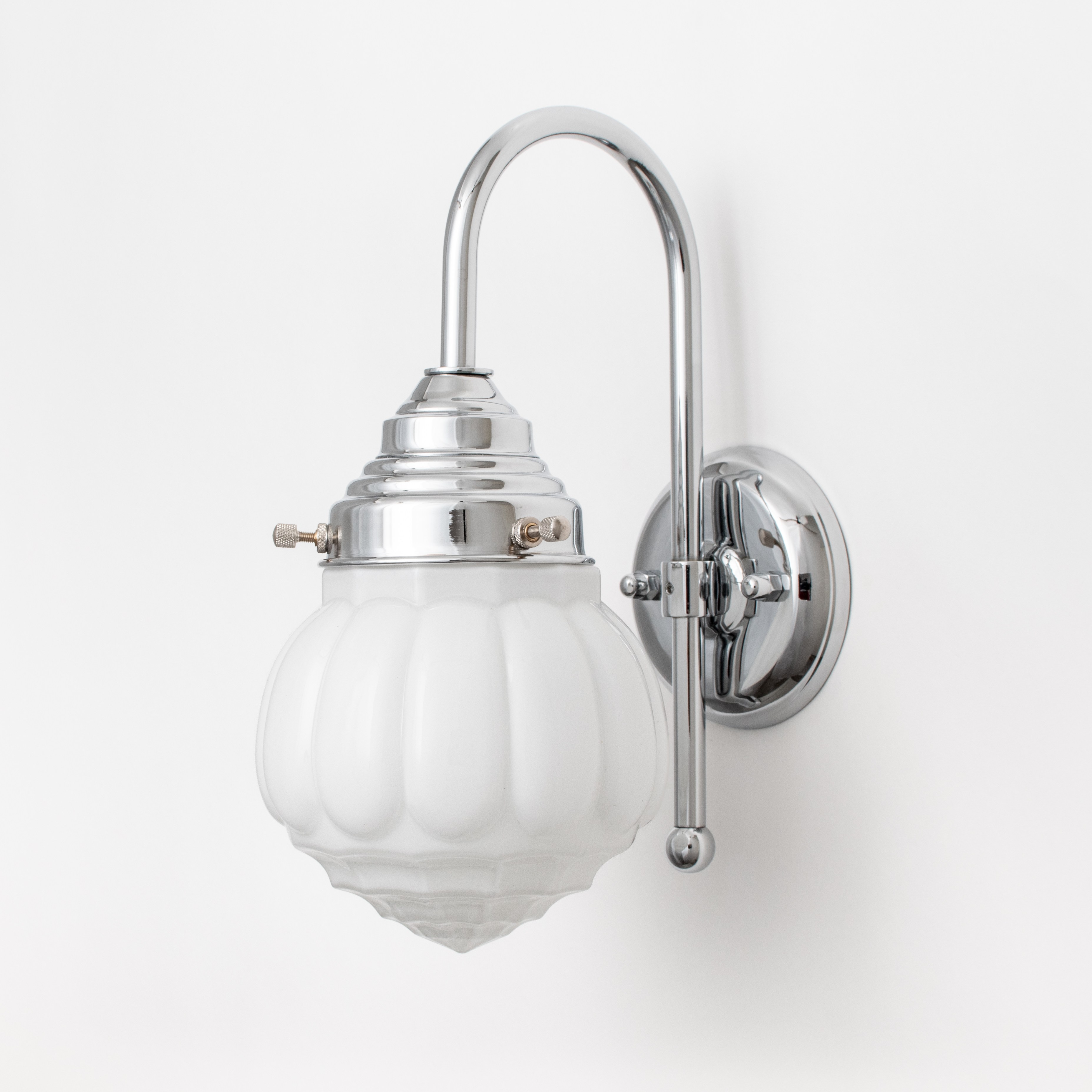 Wall Lamp Wassail Meander Chrome